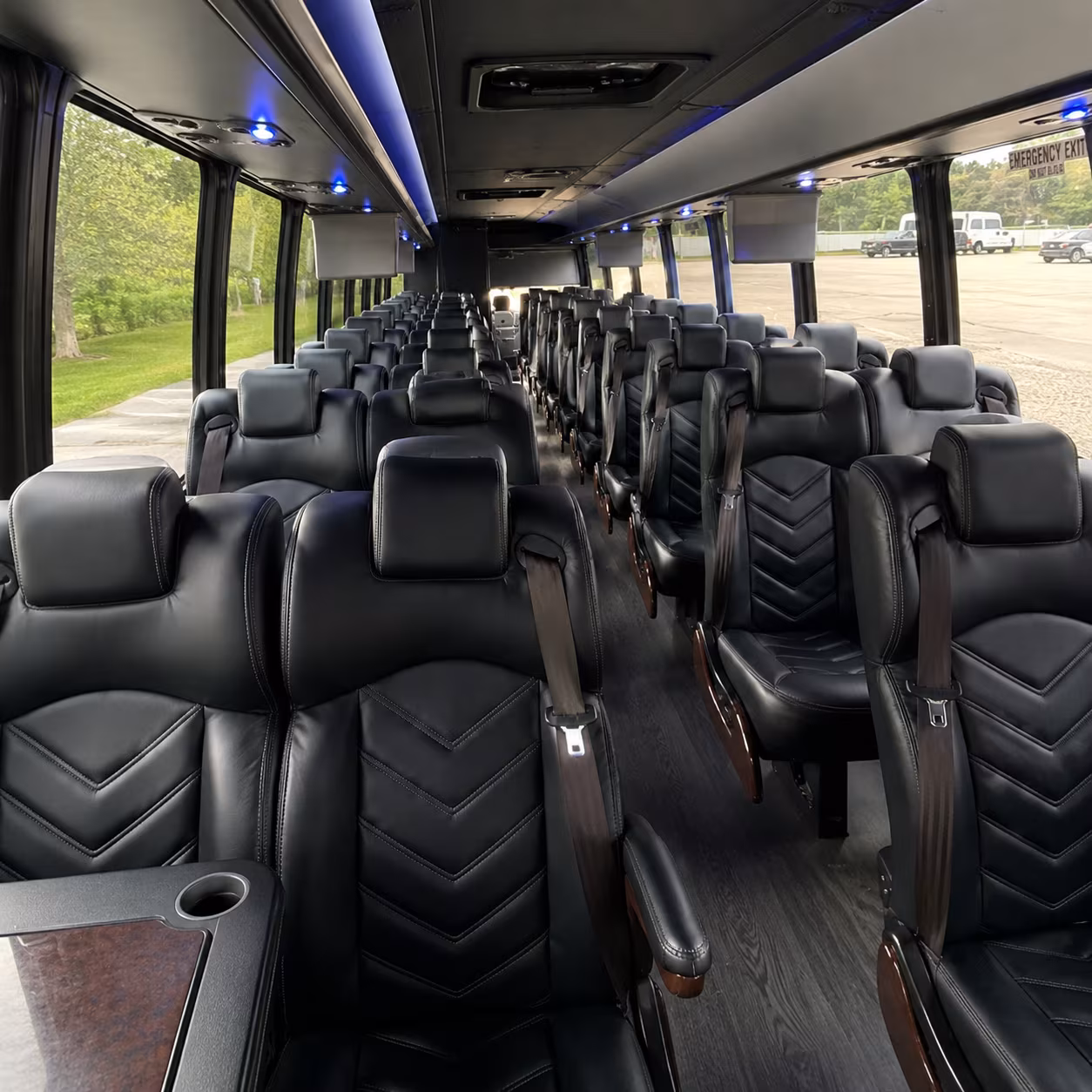 find the perfect transportation for your next airport transfer 2