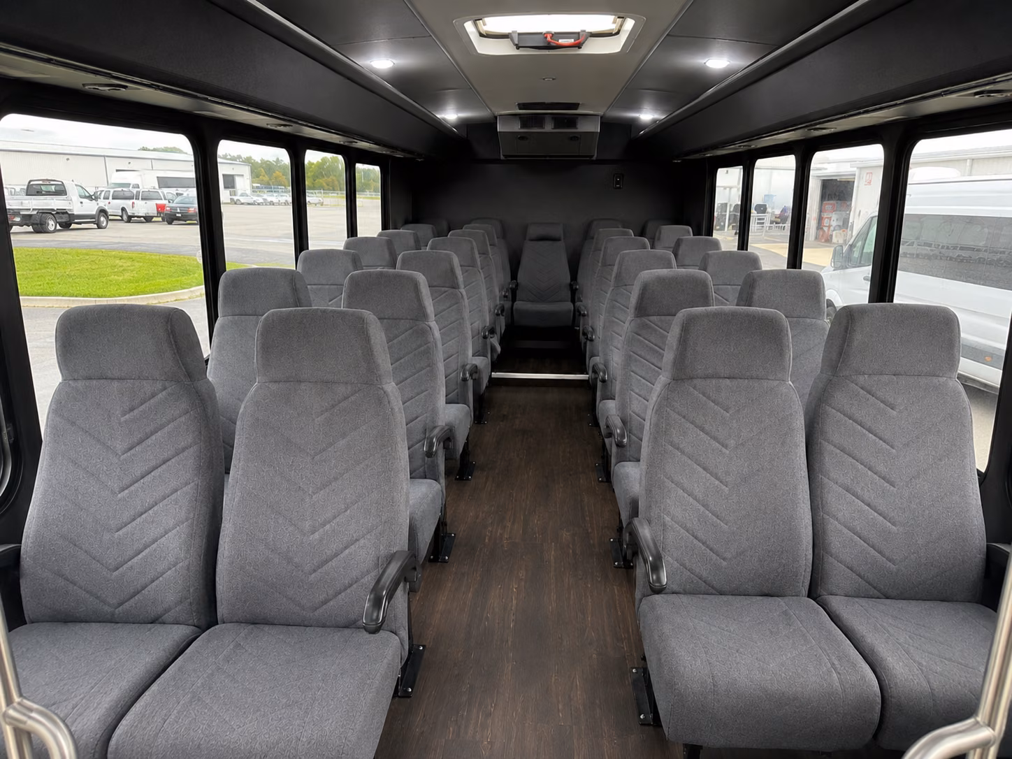 find the perfect transportation for your next airport transfer 3