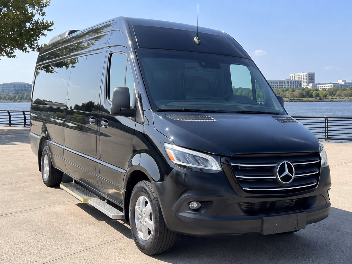 sprinter vans and minibuses for albany wedding party transportation